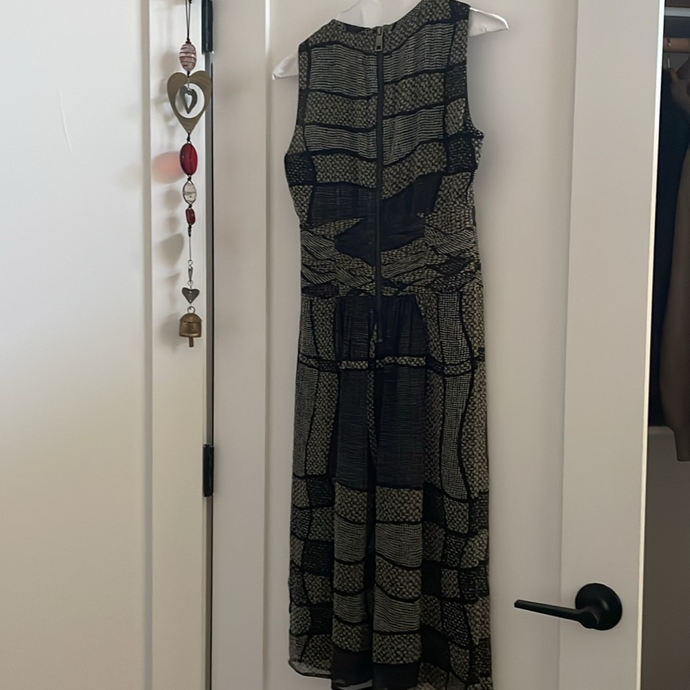 Burberry Black And Gray Patterned Sleeveless Dress - image 4